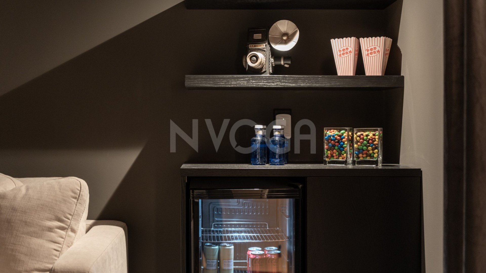 Luxury newly renovated villa located in Altos de Puente Romano.