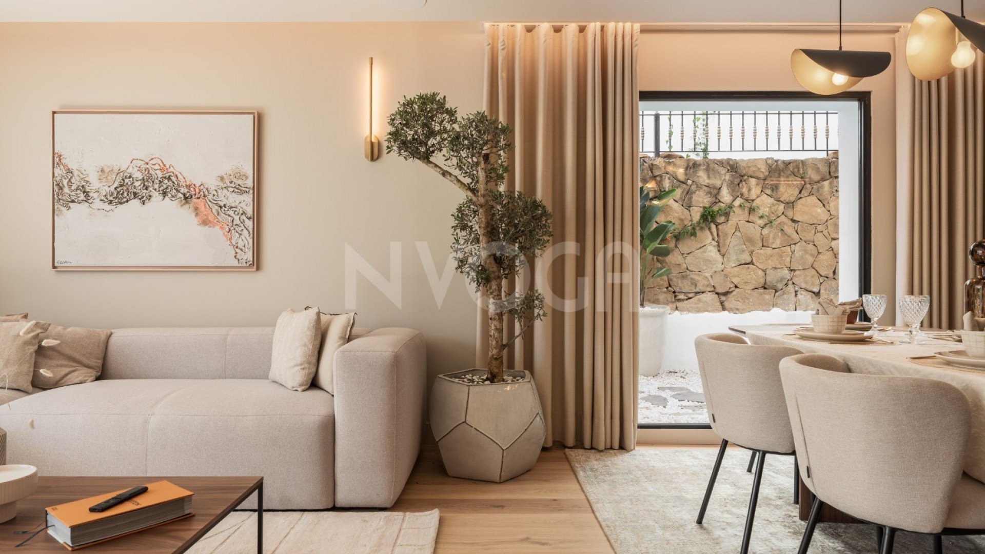 Luxury newly renovated villa located in Altos de Puente Romano.