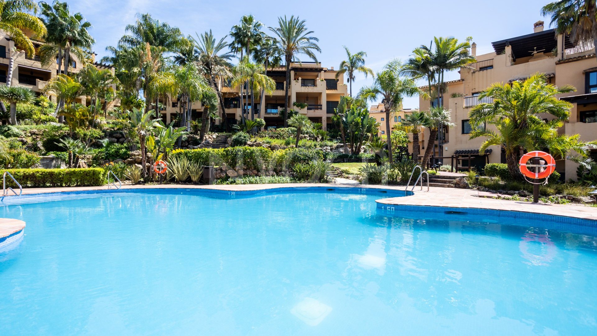 Exclusive long term flat in El Campanario, Estepona - Luxury, Comfort and Security