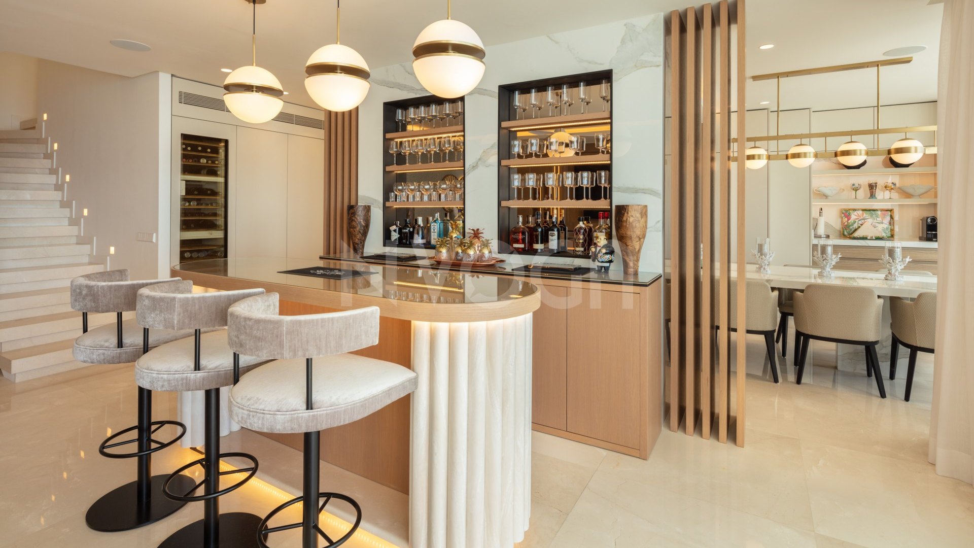 Luxurious frontline beach duplex penthouse on the Golden Mile, Marbella