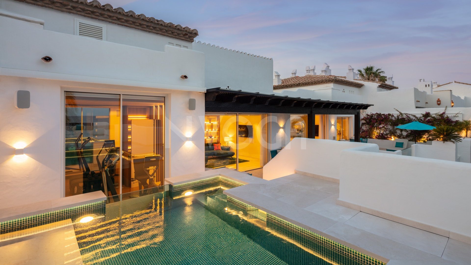 Luxurious frontline beach duplex penthouse on the Golden Mile, Marbella