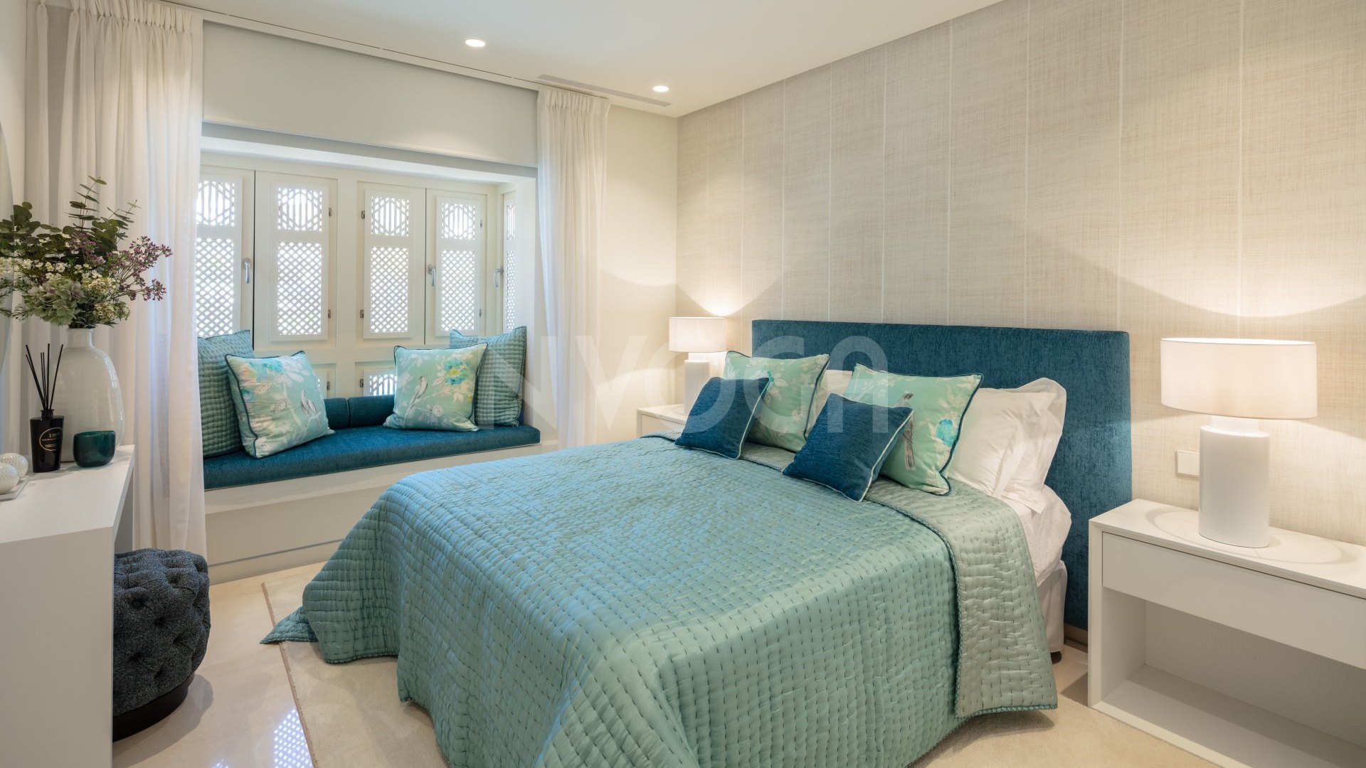 Luxurious frontline beach duplex penthouse on the Golden Mile, Marbella