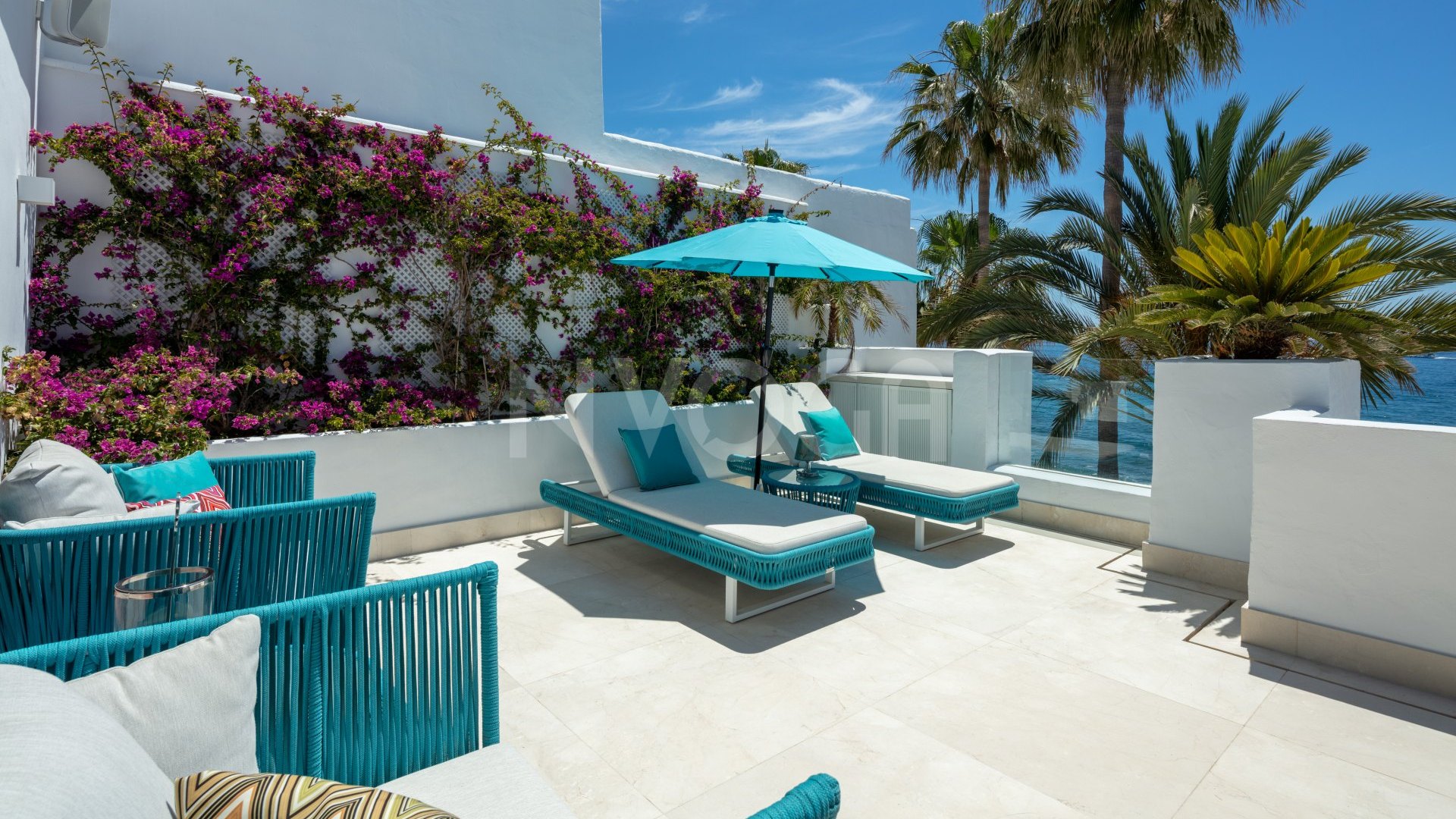 Luxurious frontline beach duplex penthouse on the Golden Mile, Marbella