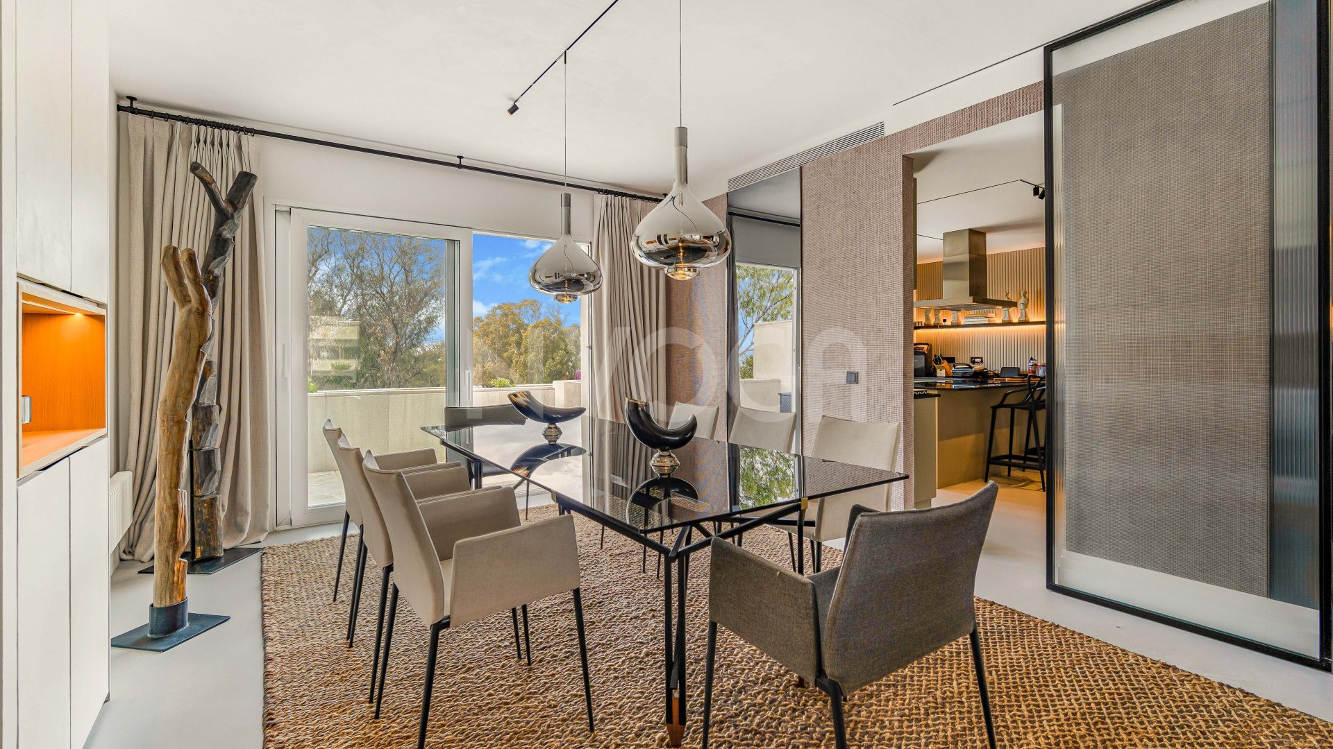 Stunning fully refurbished duplex penthouse in Puerto Banús.