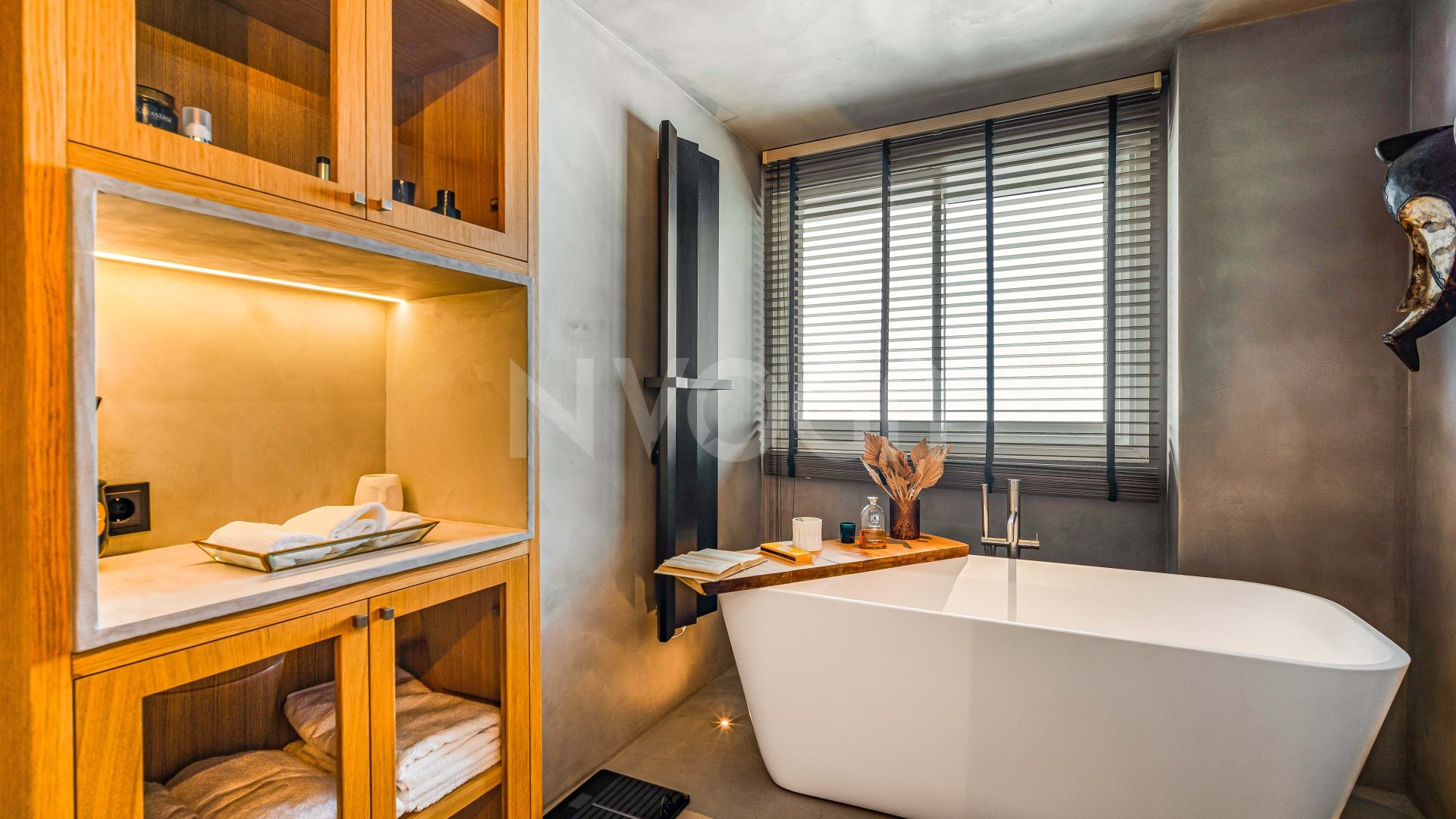 Stunning fully refurbished duplex penthouse in Puerto Banús.