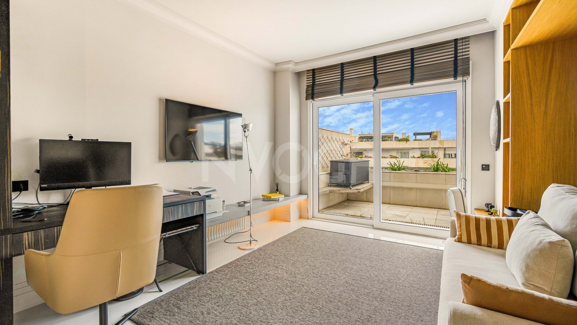 Stunning fully refurbished duplex penthouse in Puerto Banús.