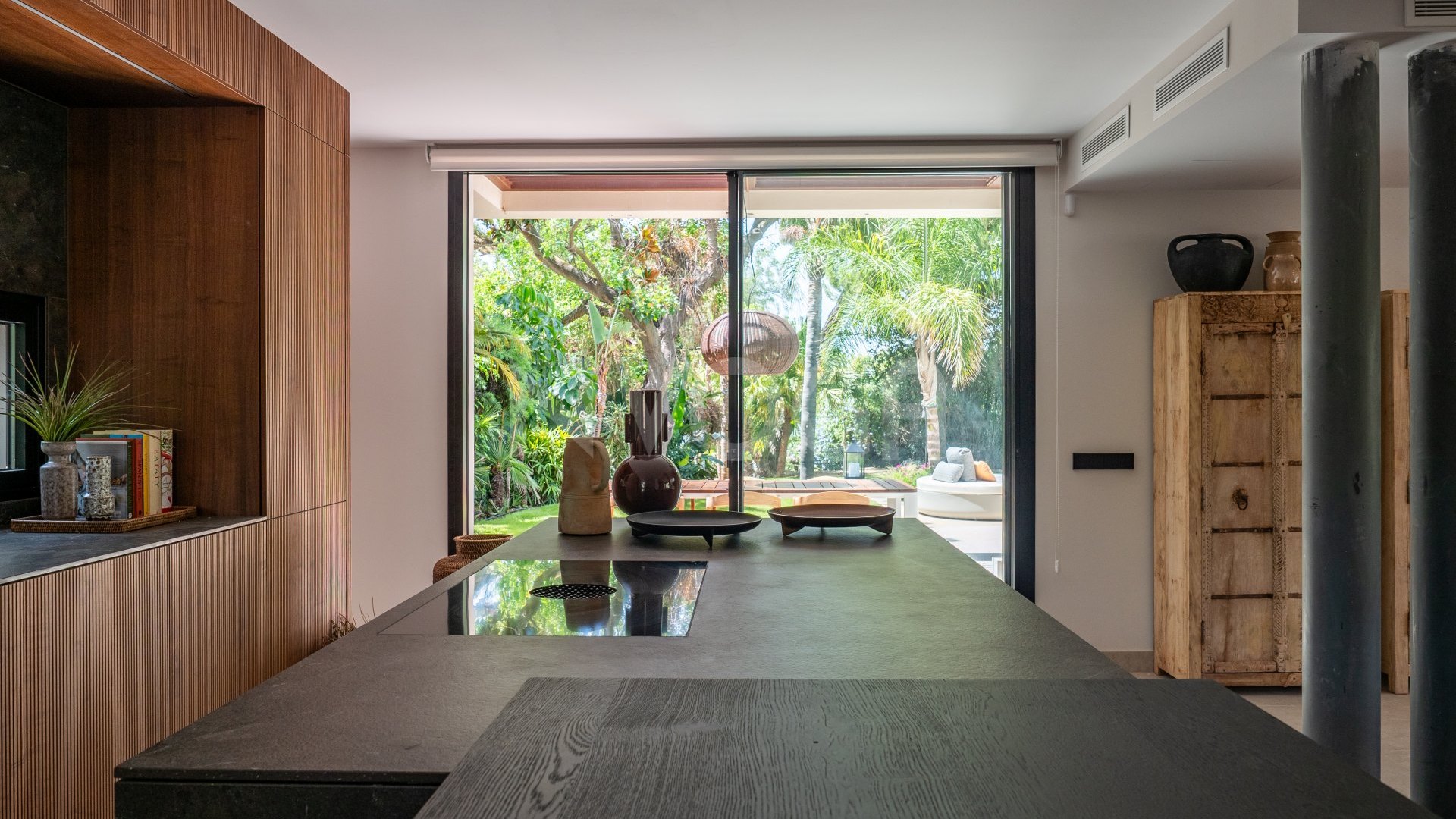 Villa Lovina. Exclusivity and connection with nature at Marbella Hill Club, Golden Mile