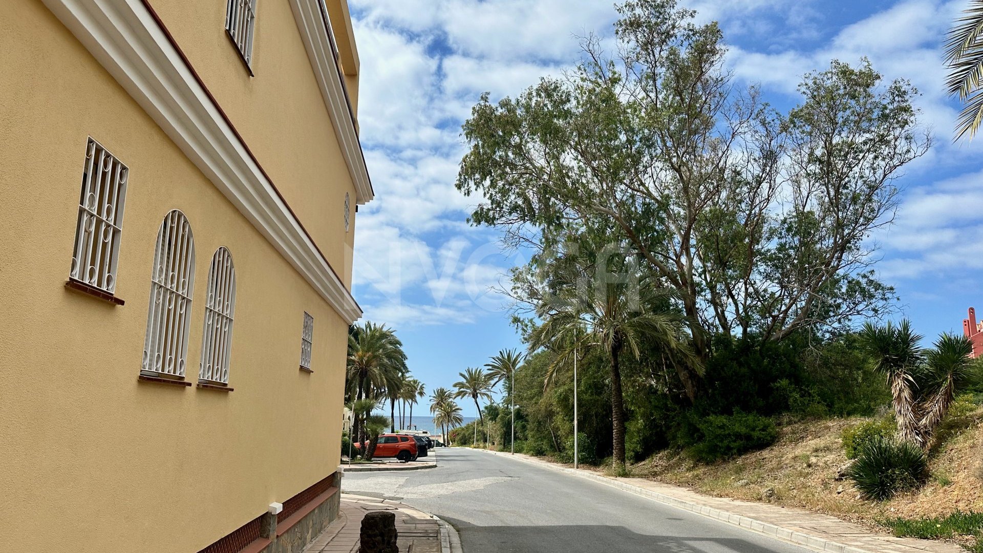 Moderno apartamento a tan solo 2 minutos de la playa de Elviria
