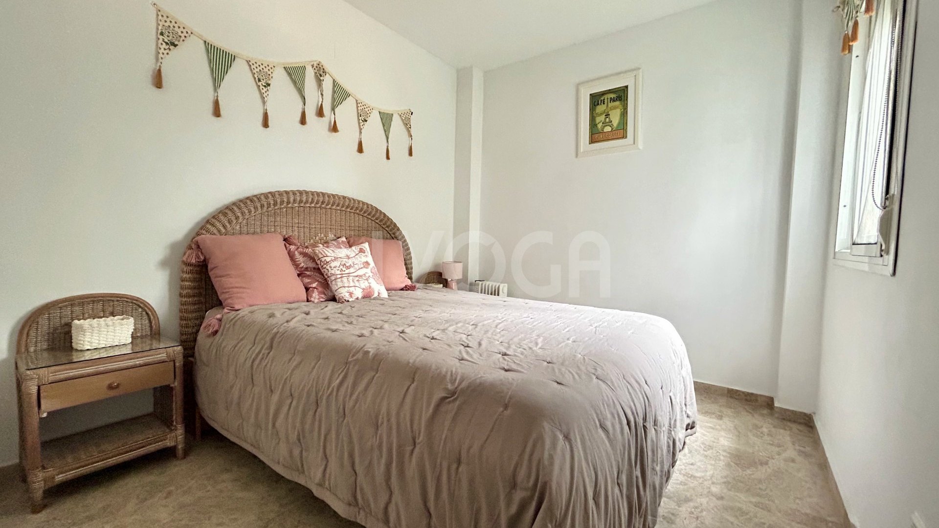 Dream location in this wonderful flat in Los Naranjos, Marbella.