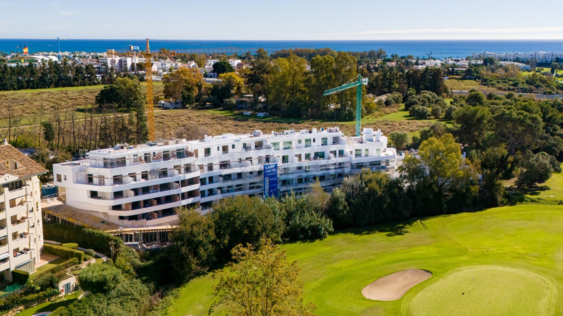 DELIVERY 2026. Beautiful front line golf duplex in Guadalmina, Marbella.