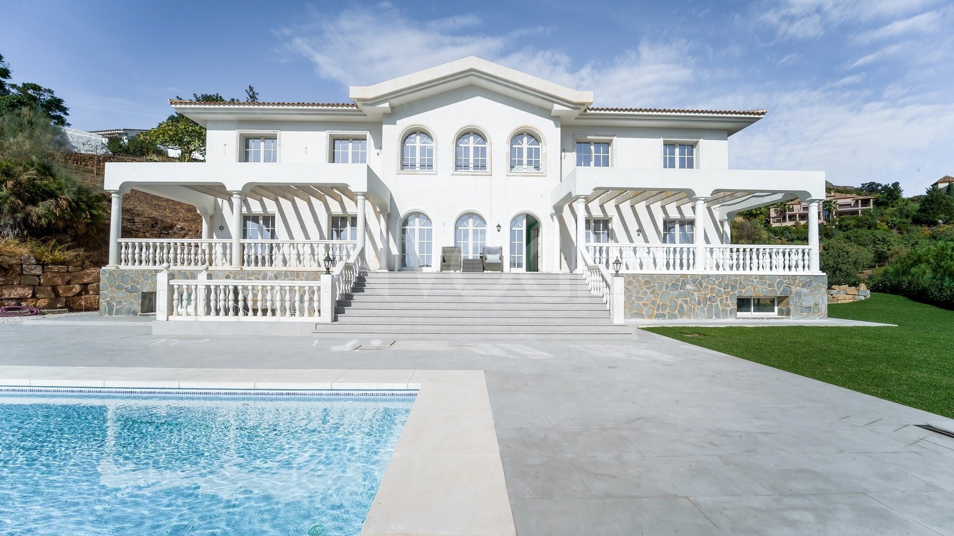 Villa única con vistas al mar en Marbella Club Golf Resort, en Benahavís