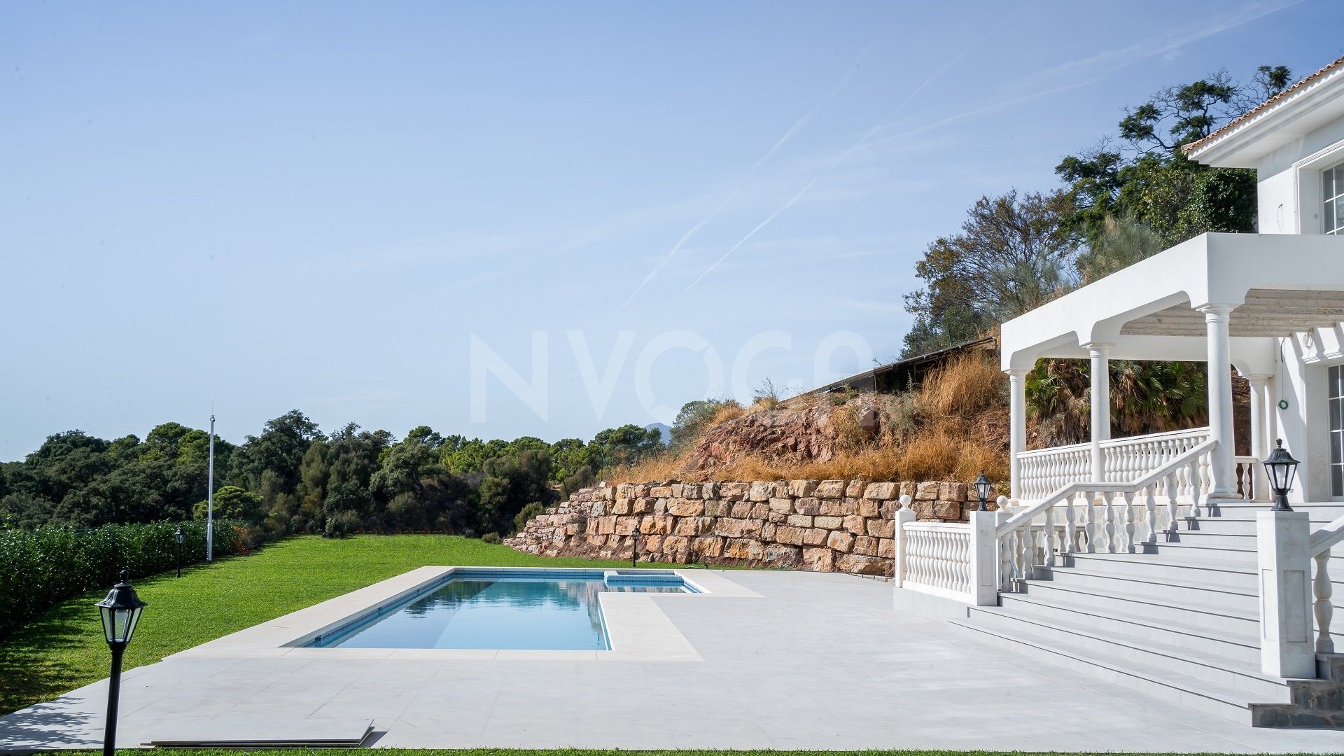 Villa única con vistas al mar en Marbella Club Golf Resort, en Benahavís