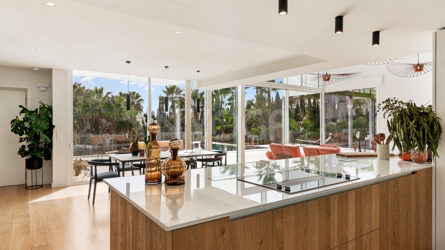 Luxurious 4 bedroom villa with sea views in El Higueron, Fuengirola