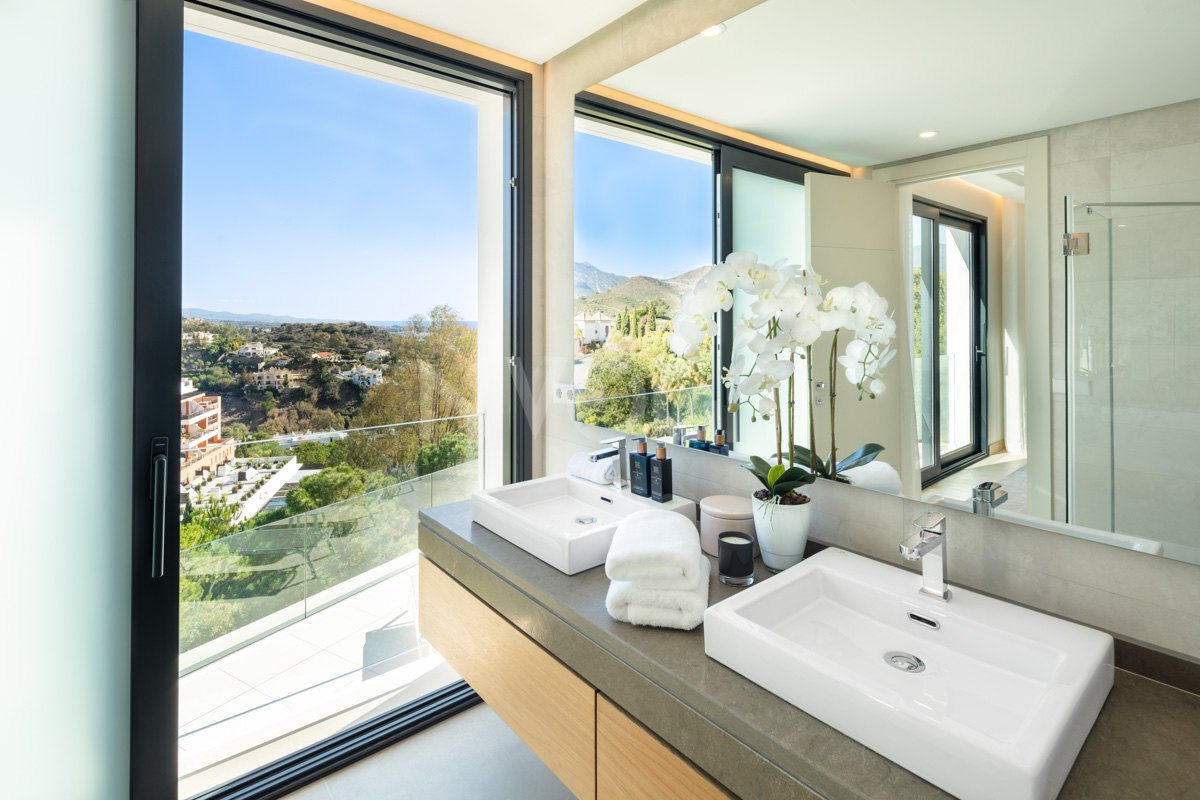 Espectacular villa con impresionantes vistas en La Quinta, Benahavís