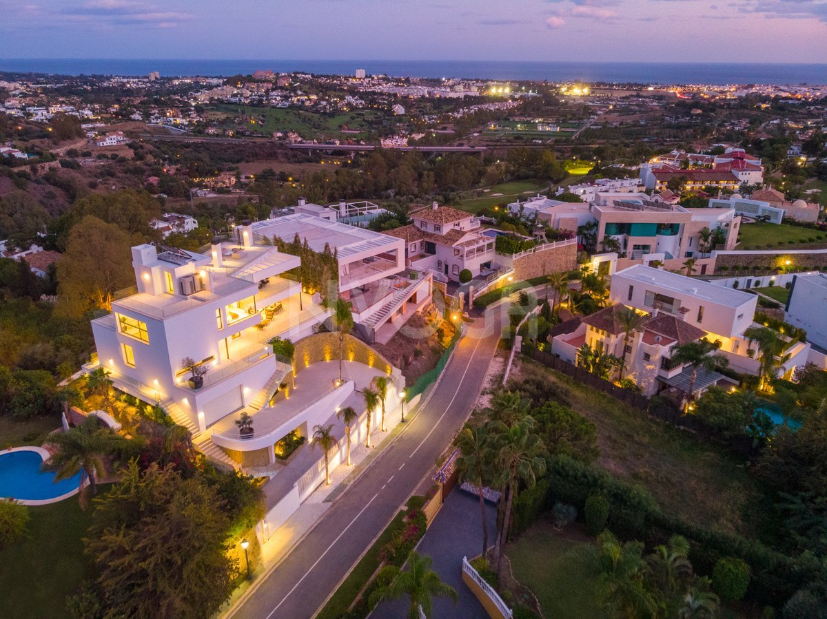 Espectacular villa con impresionantes vistas en La Quinta, Benahavís