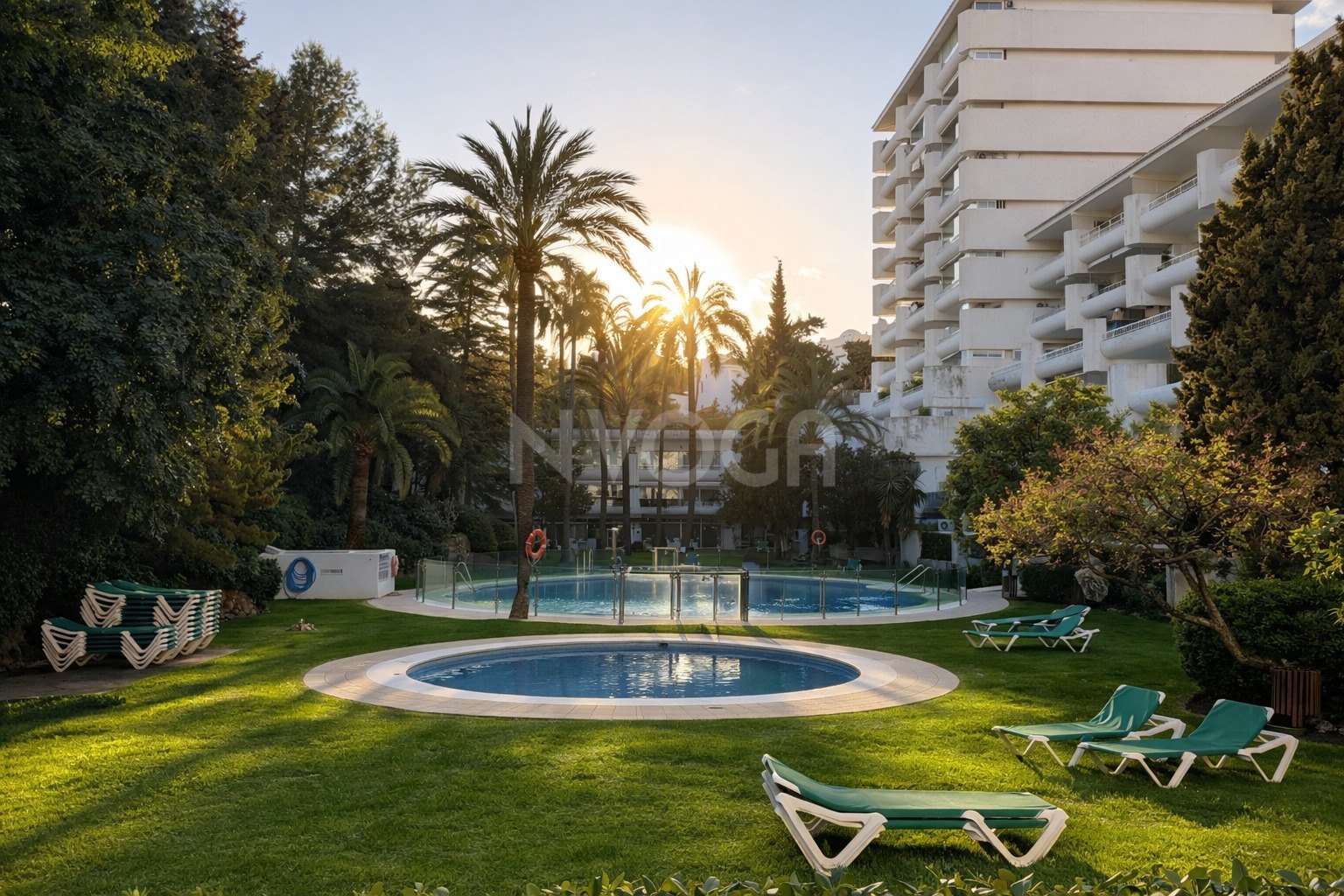 Maravilloso apartamento en planta baja sin amueblar, ubicado en la Milla de Oro, Marbella
