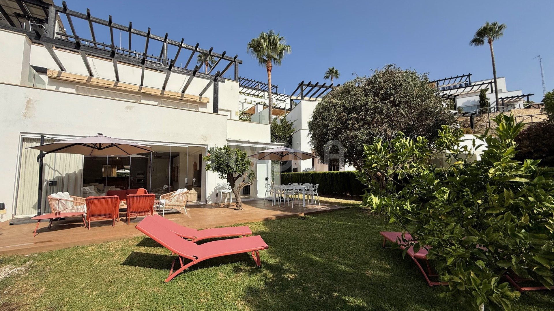 Wonderful semi-detached house in Santa Clara Golf, East Marbella