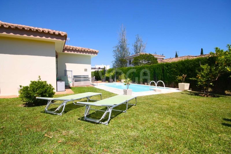 Coqueta villa de 4 dormitorios en la Milla de Oro de Marbella