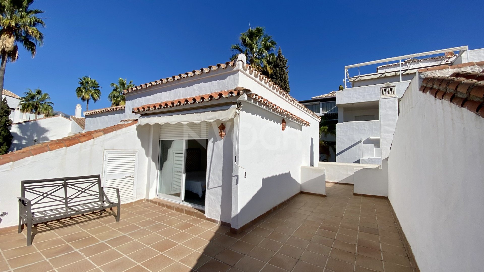 4 bed Townhouse on a frontline beach complex in Bahia de Marbella