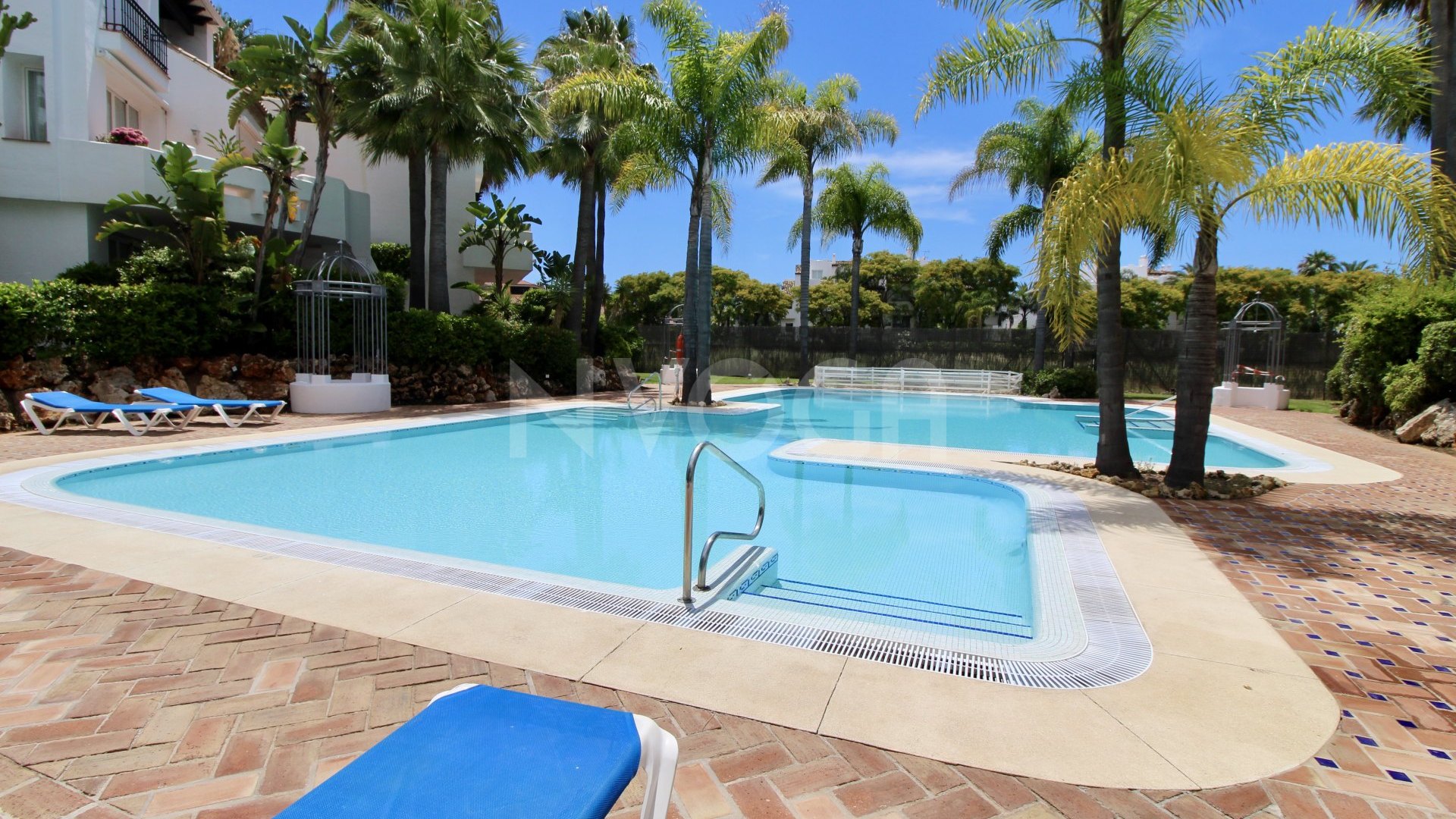 2 bedroom apartment for rent in Jardines de la Aldaba, Puerto Banus