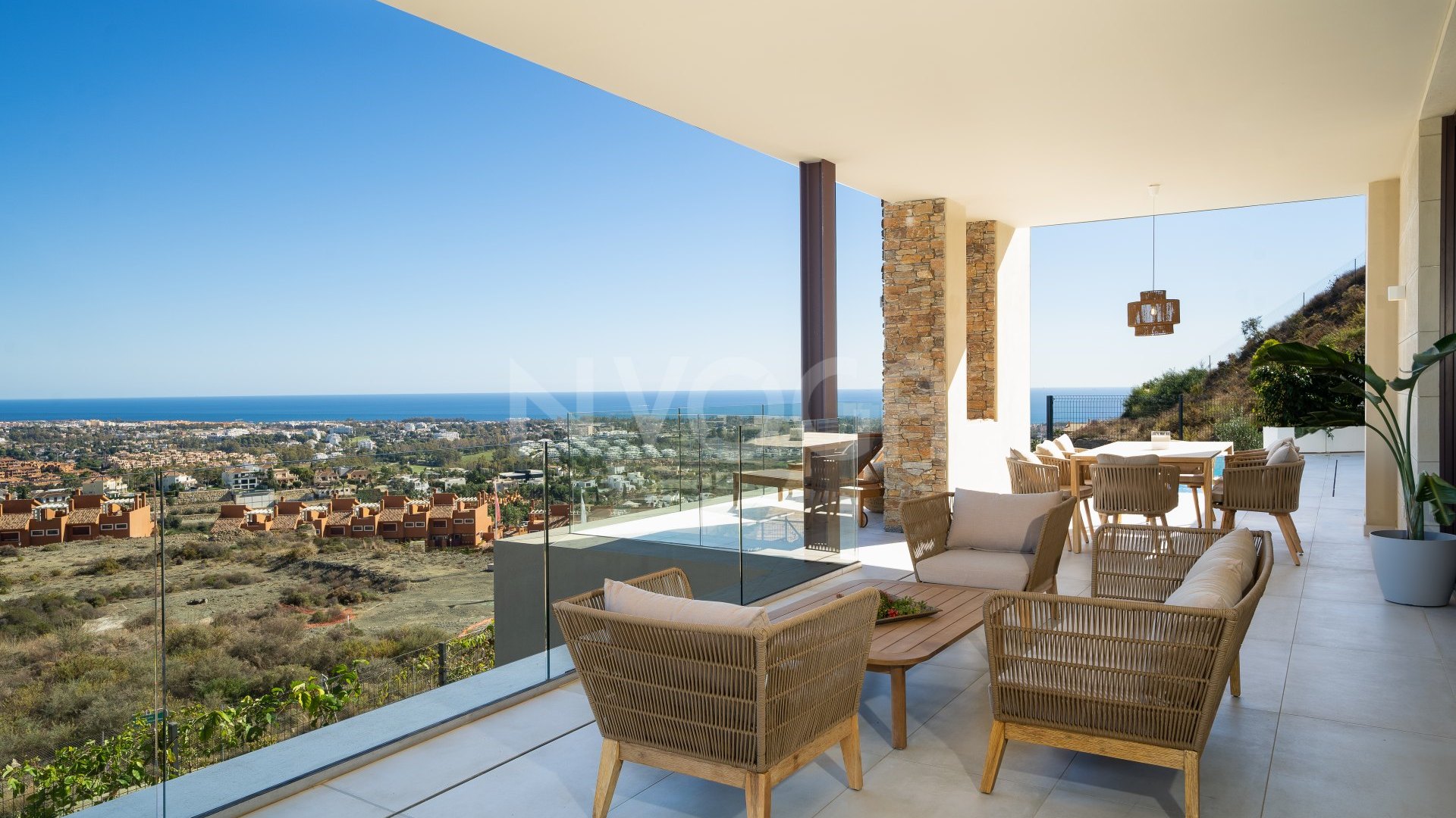 MOVE IN NOW! Enjoy PANORAMIC SEA VIEWS views and nature