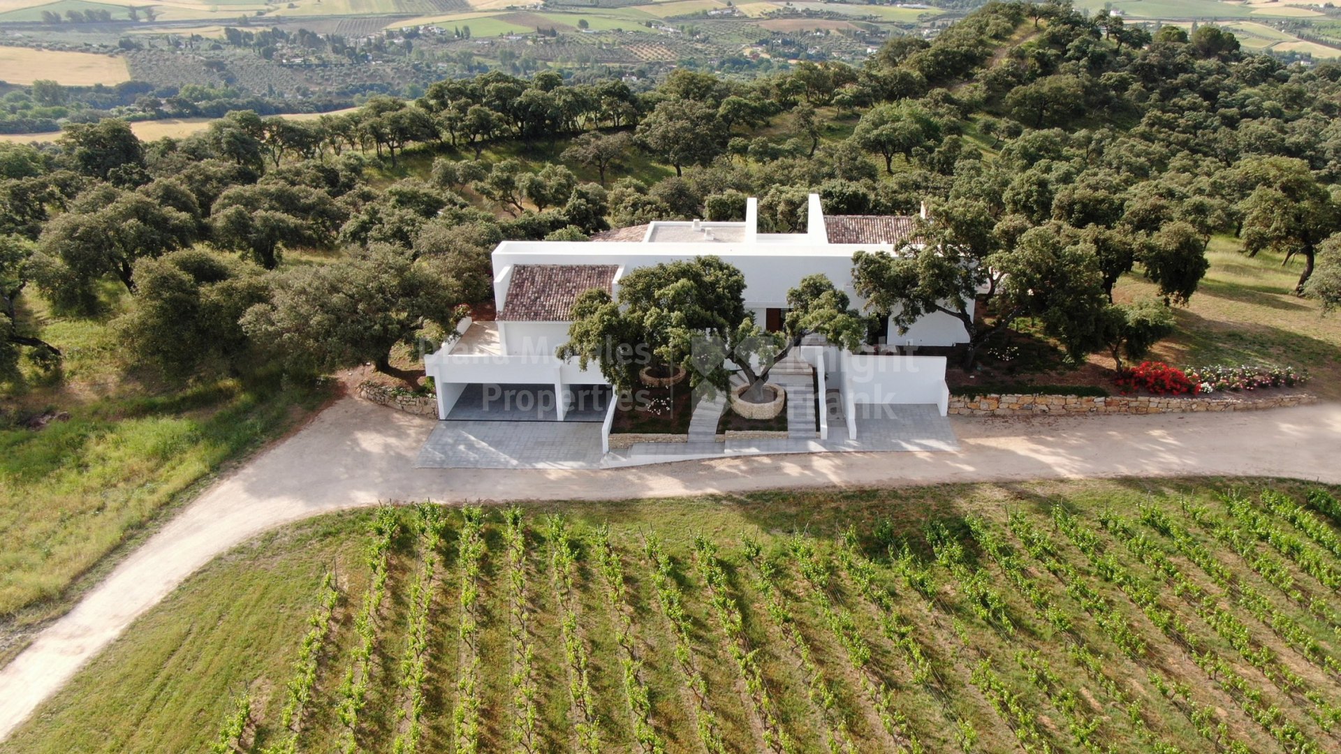 Ronda, Villa for sale within The Wine and Country Club