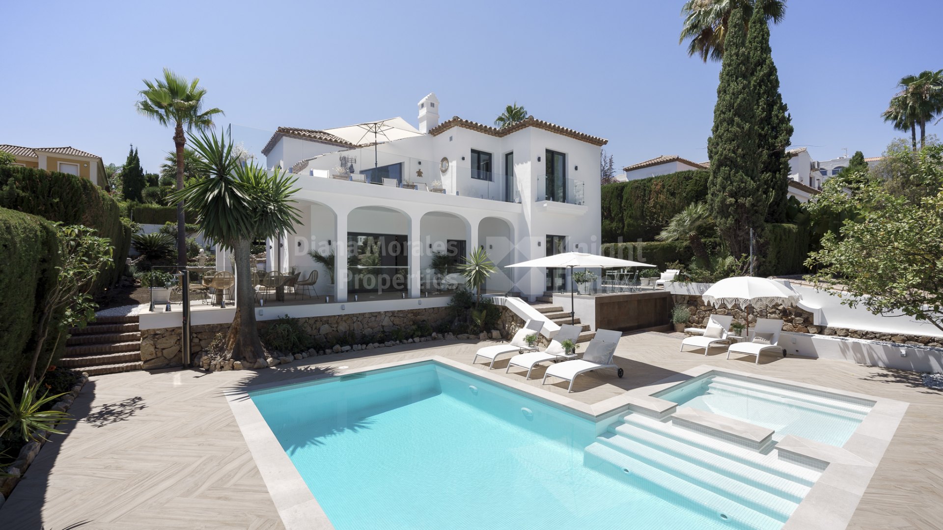 Charming house in gated community - Villa for sale in Marbella Country Club,  Nueva Andalucia