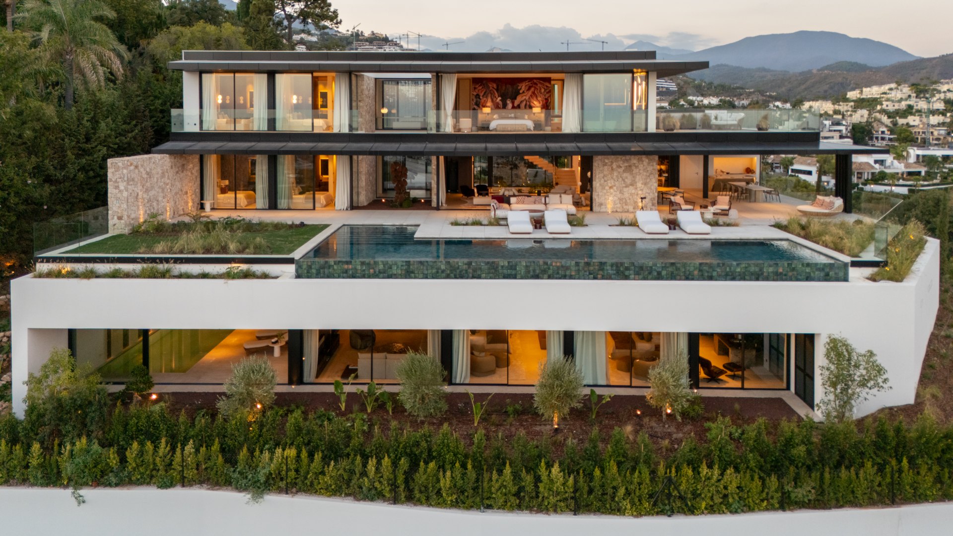 Impressive panoramic sea view villa in El Herrojo Alto, Benahavís