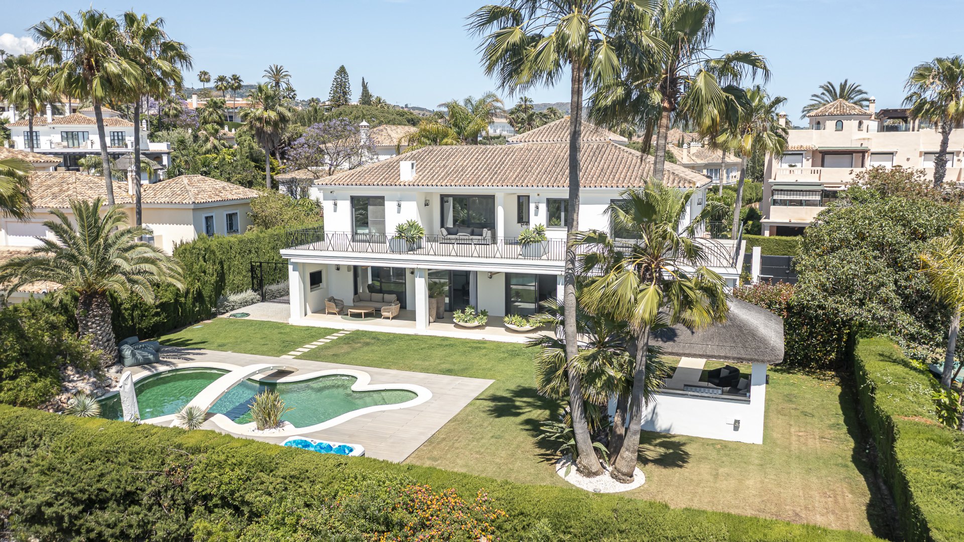 Spectacular family villa with panoramic sea views and exceptional amenities in Elviria, East Marbella