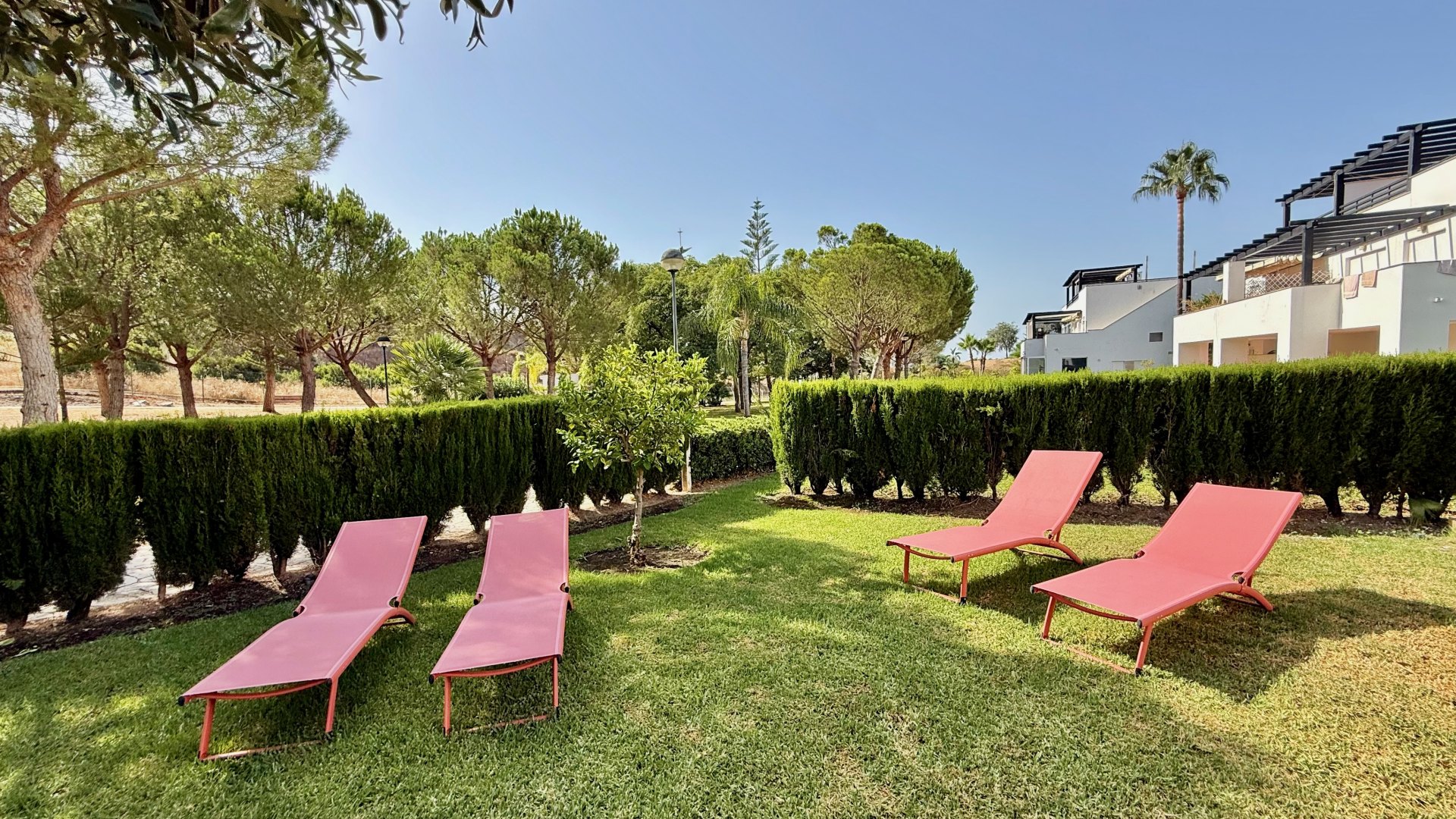 Wonderful semi-detached house in Santa Clara Golf, East Marbella