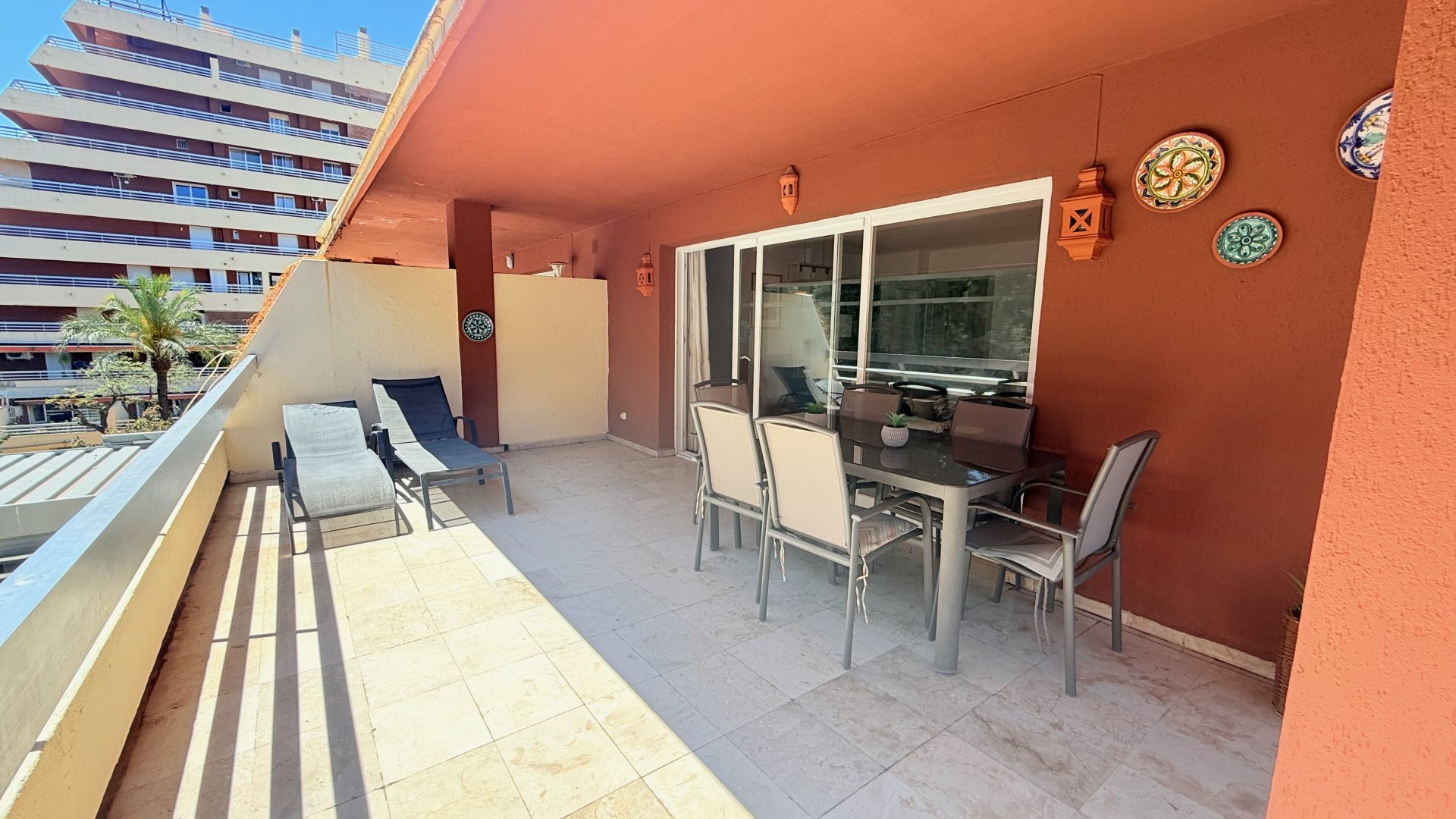 A spectacular flat right in the heart of Marbella town centre – ready to move into!