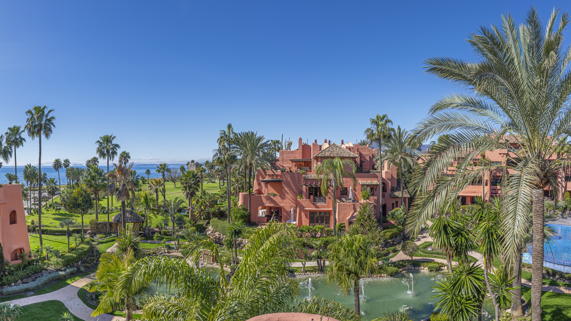 Exclusive Beachfront Penthouse in Torre Bermeja