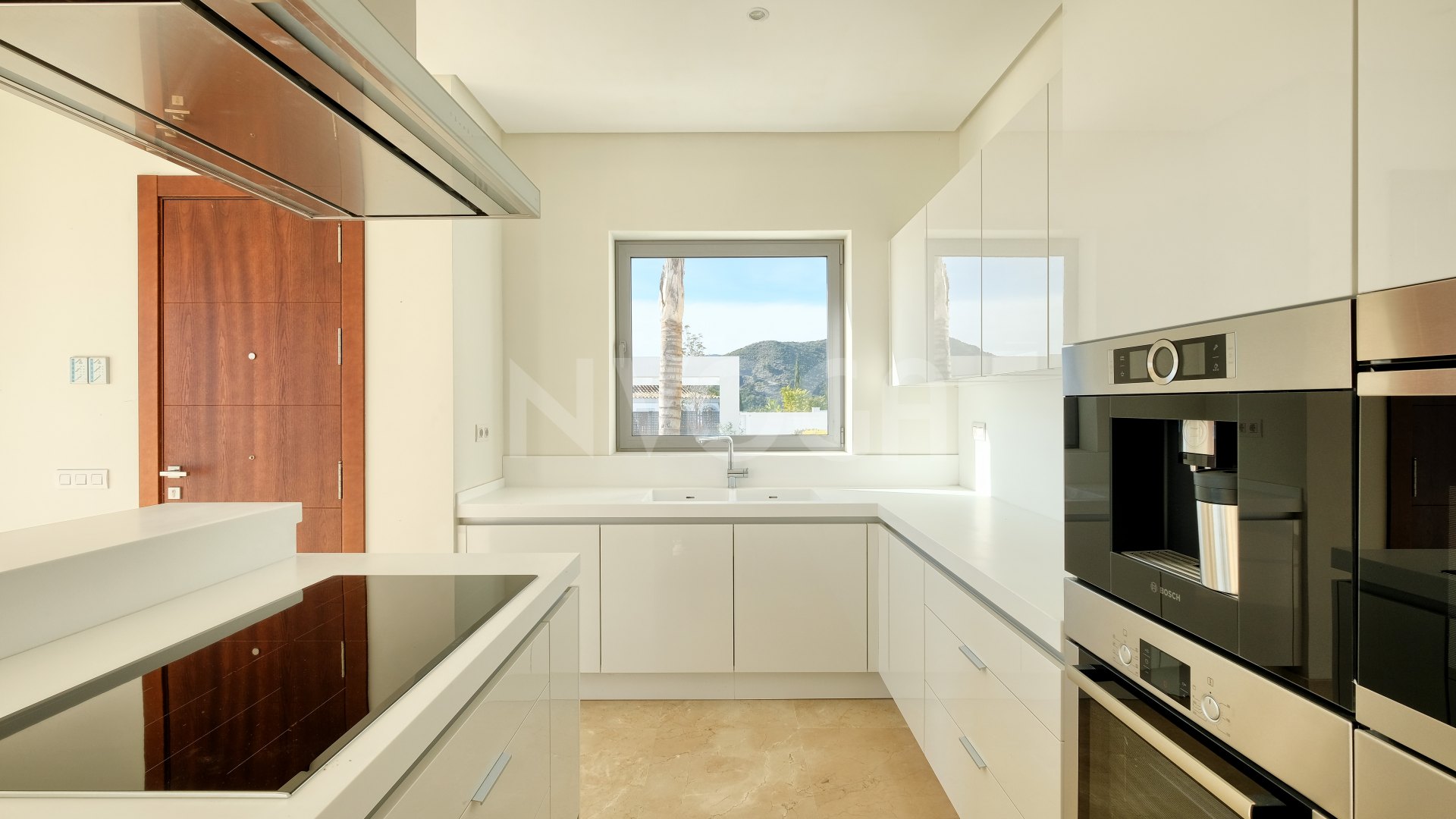 Incredible newly built villa located in Puerto del Capitán