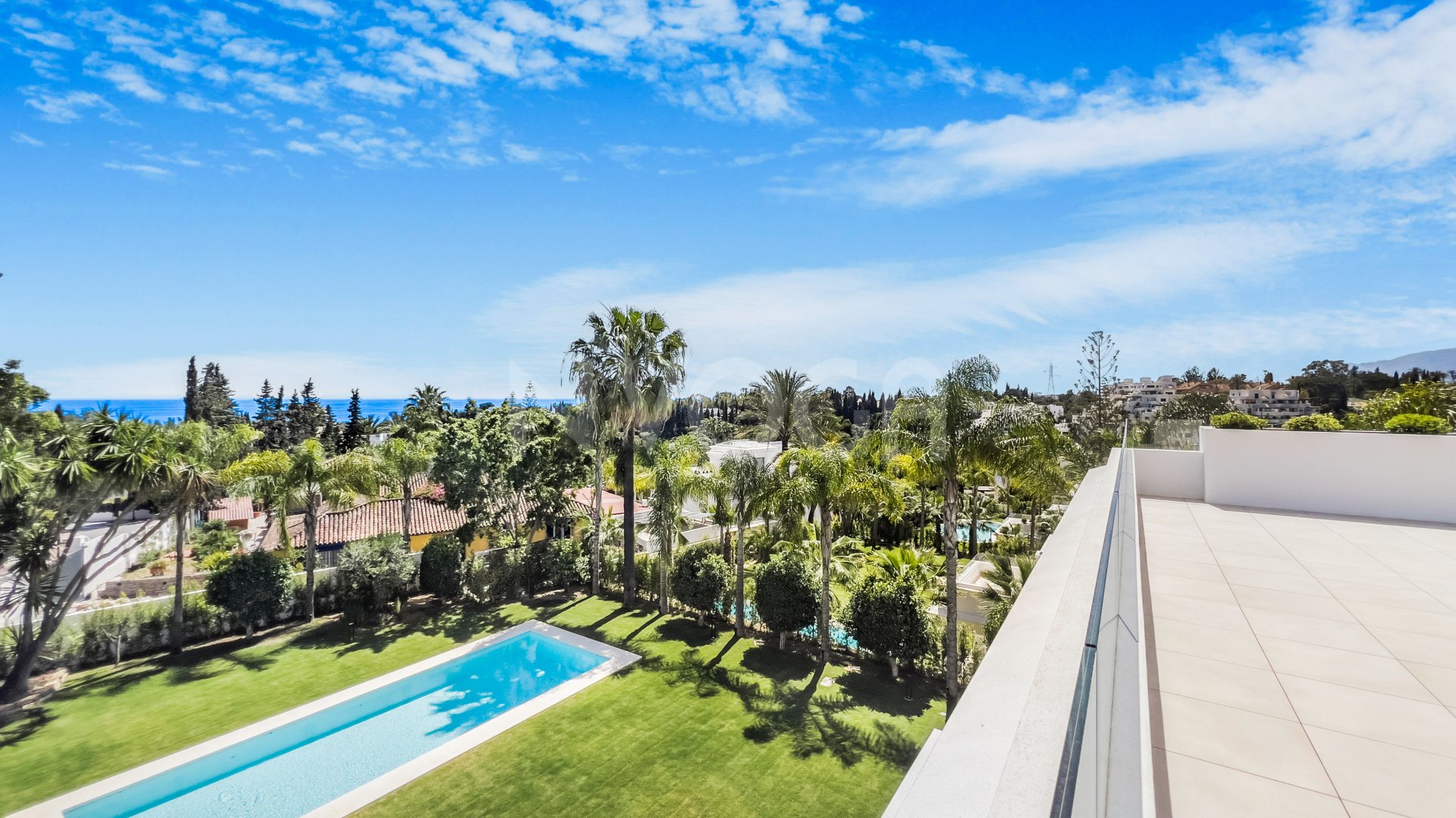 Villa de lujo con vistas al mar en Lomas de Marbella Club