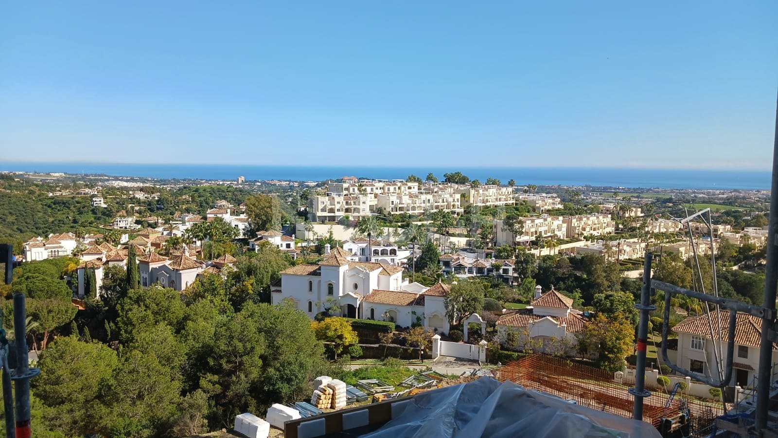 CONSTRUCTION STARTED!! 3 bedrooms ground floor apartment with private pool and the garden