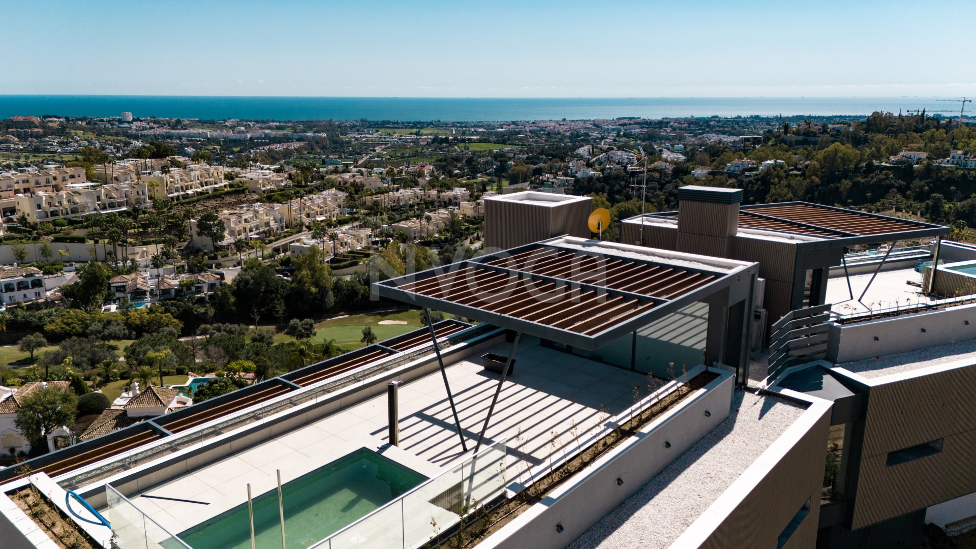 Penthouse for sale in La Quinta Golf, Benahavis