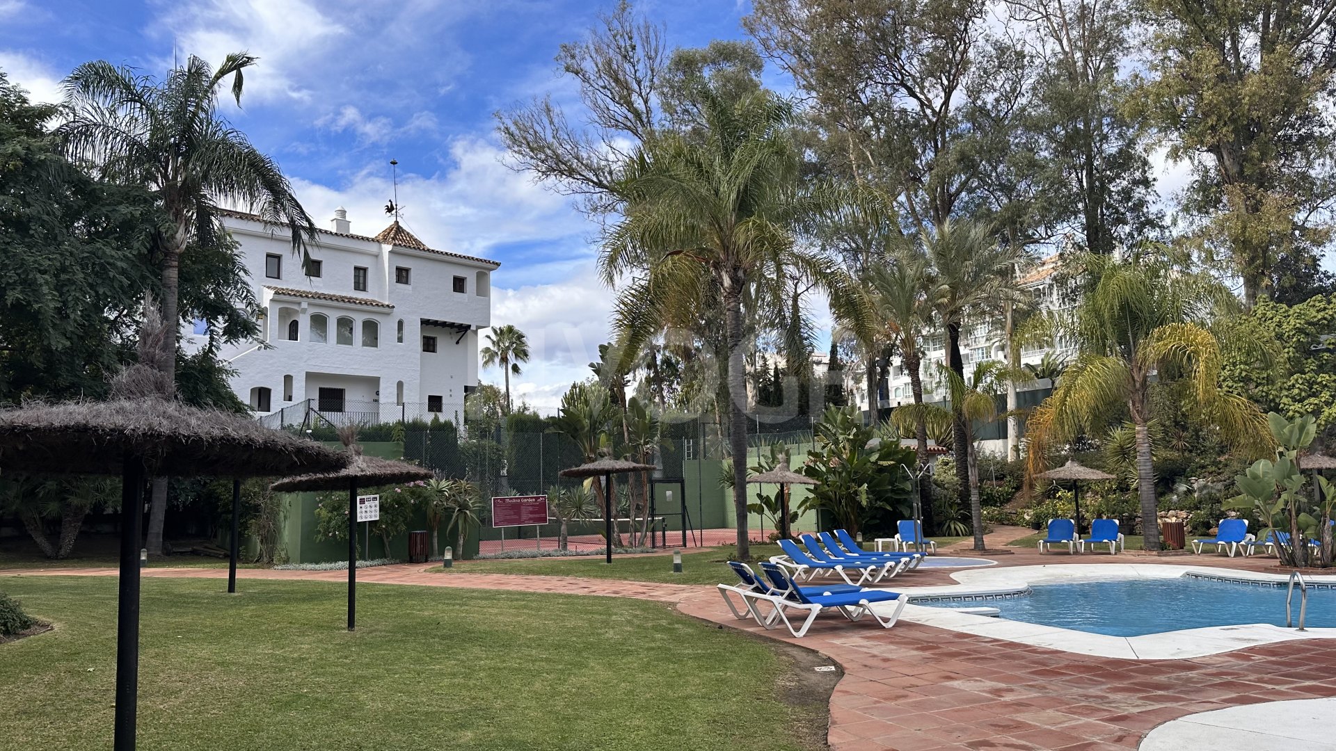 Modern apartment in Puerto Banus, Marbella