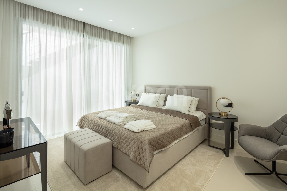 Impressive beachside villa in Rio Verde Playa, Marbella Golden Mile