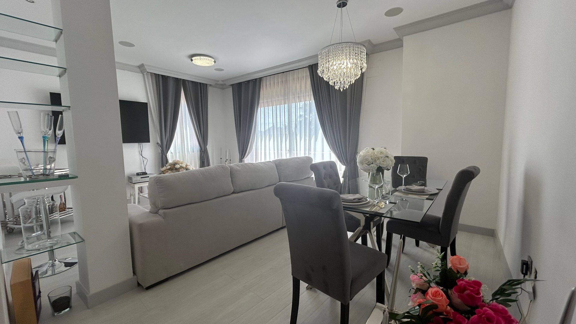 Exclusive Duplex Penthouse Near the Beach