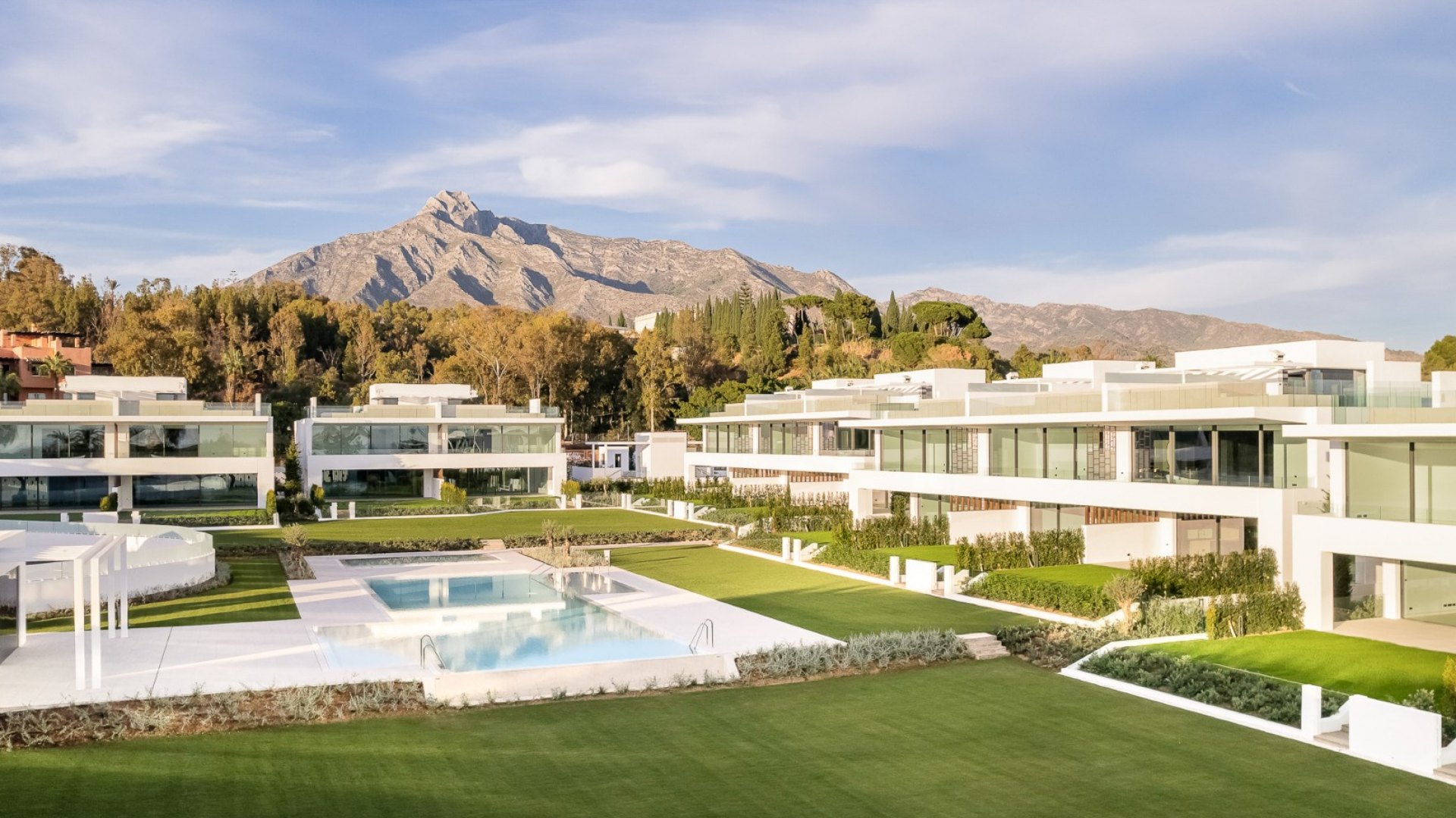 Luxurious Villa Located on Marbella's Golden Mile