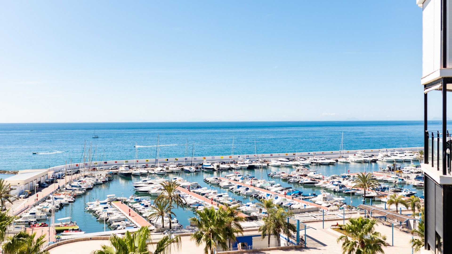 Boutique apartment with panoramic sea views located on the beachfront of Marbella