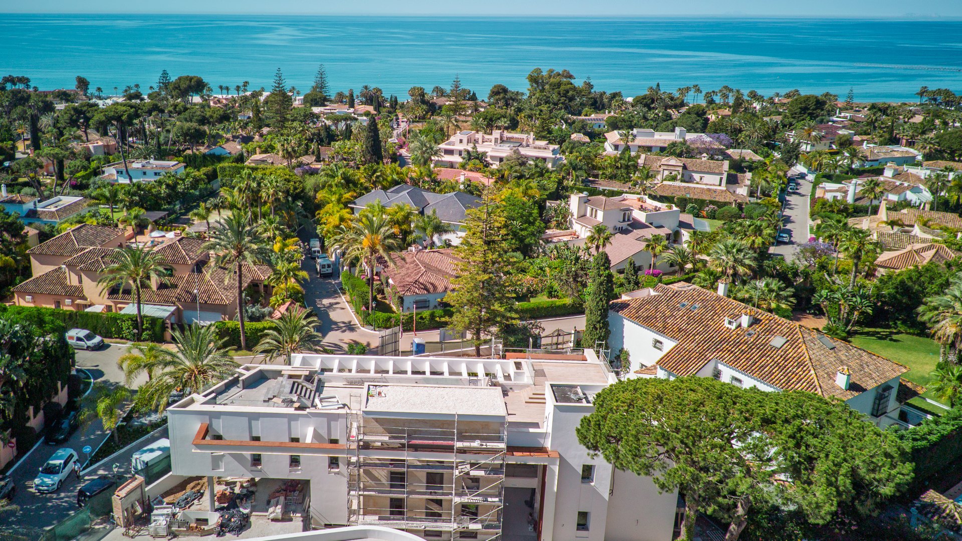 Contemporary villa with sea views, next to the beach in Los Monteros, Marbella, delivery summer 2026, fully furnished