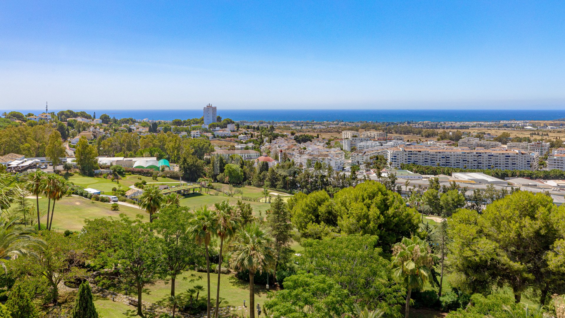 Luxury Two-Bedroom Apartment with Panoramic Sea Views in Magna Marbella