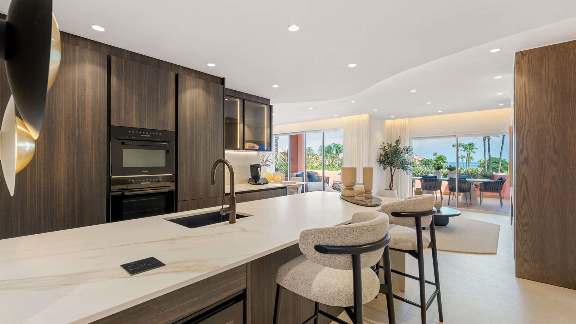 Beachfront Apartment in Estepona
