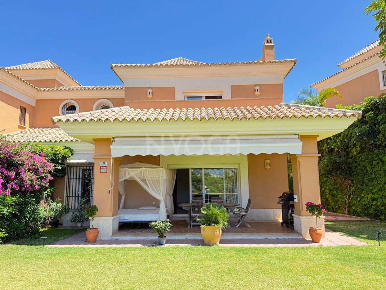 Fabulous townhouse for long-term rental in Santa Clara Golf Villas – Marbella