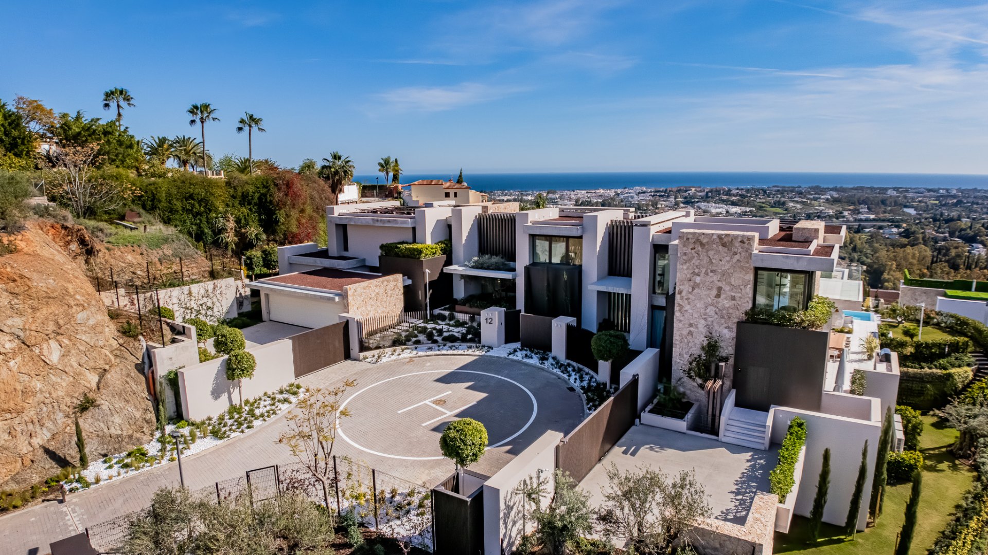 Iconic Estate with Panoramic Sea Views in La Quinta