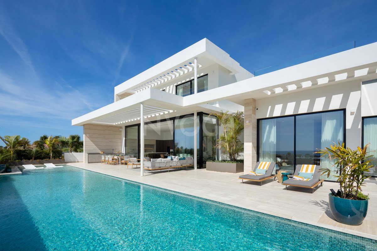 Villa Moderna Exclusiva con Vistas Panorámicas en Los Flamingos, Benahavís