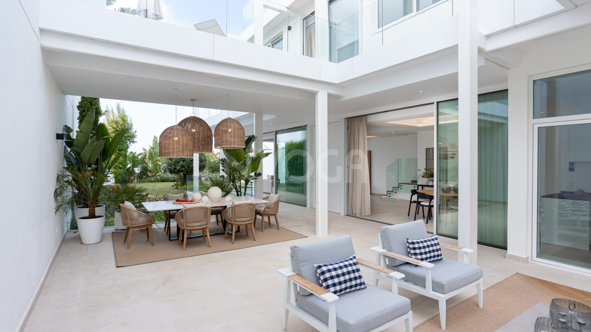 Villa for sale in Valdeolletas, Marbella City