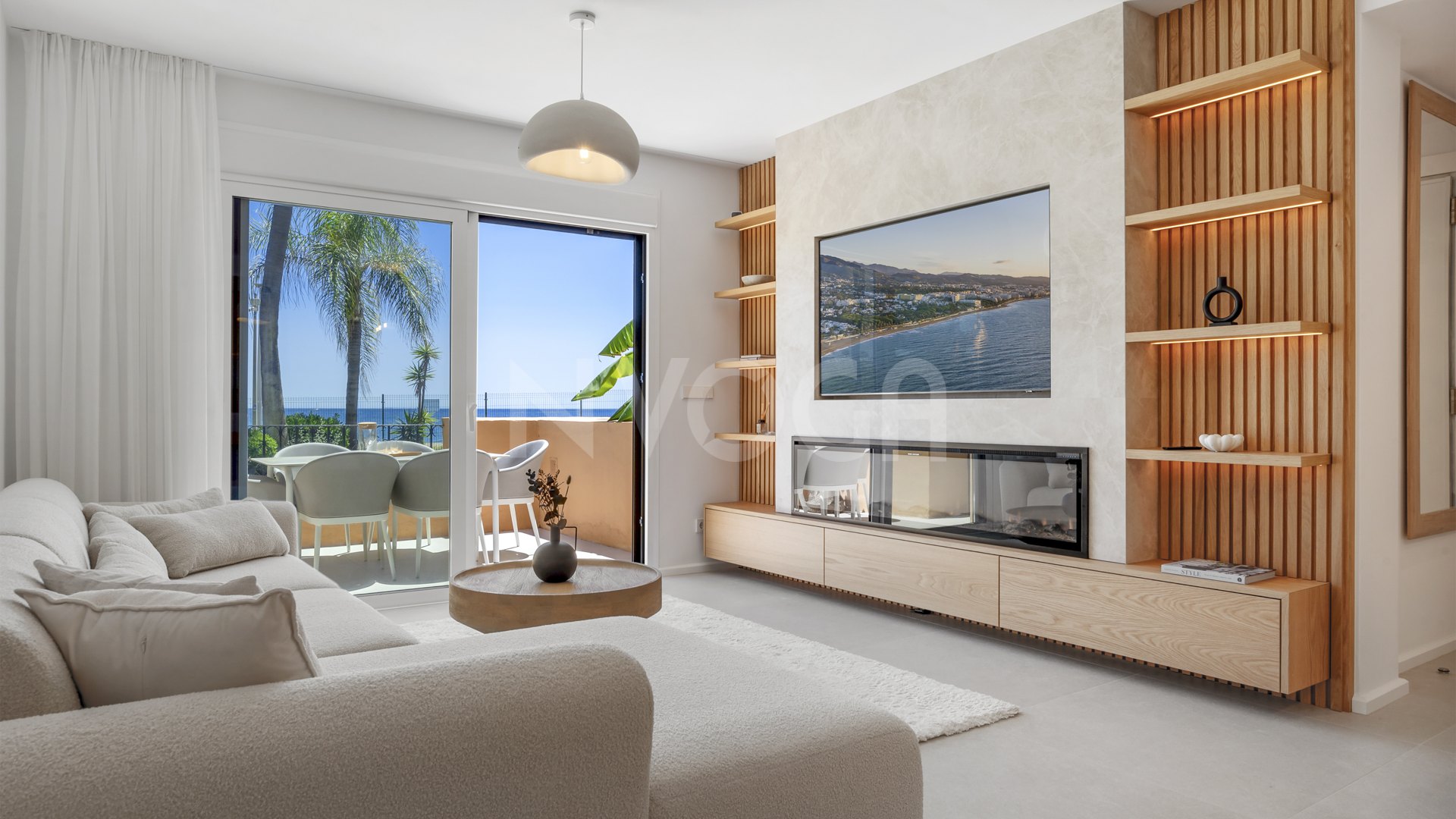 Elegant Beachfront Apartment – Riviera Andaluza, Estepona