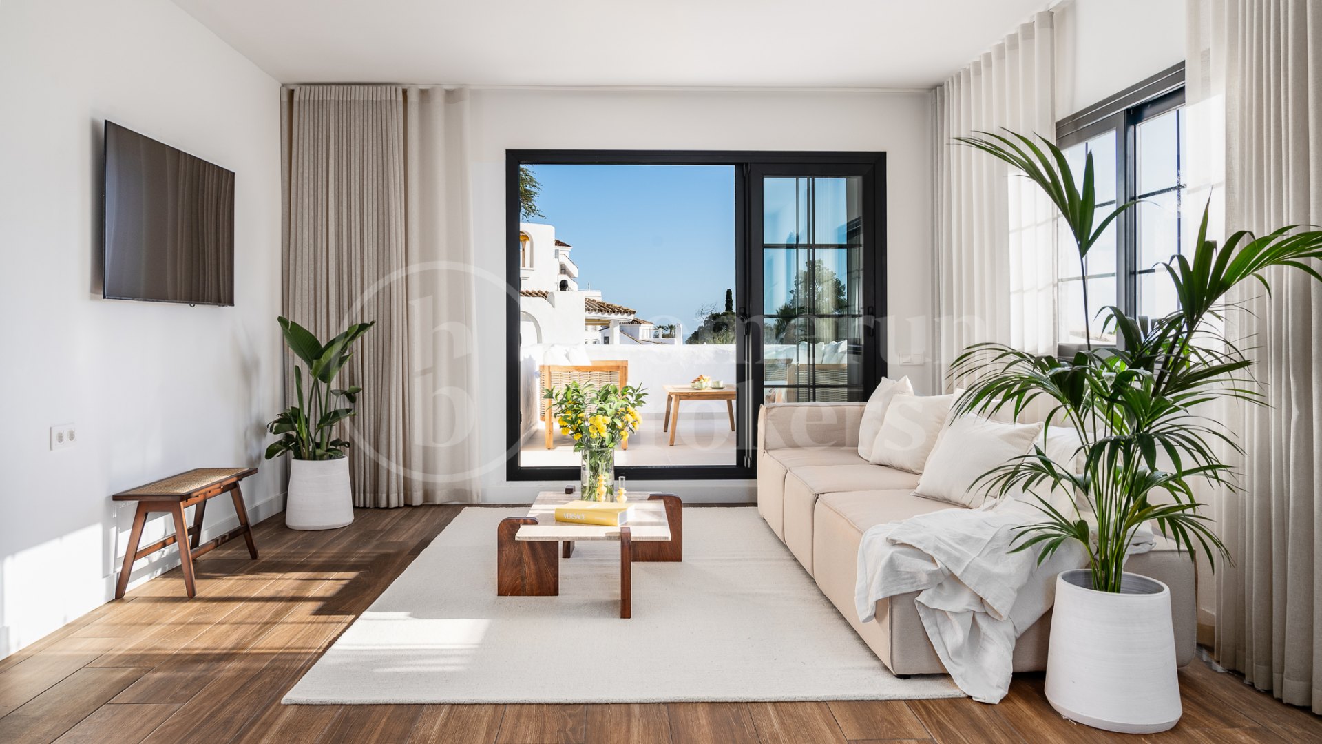 Aldea Blanca - Renovated Apartment with Sea Views in Nueva Andalucia